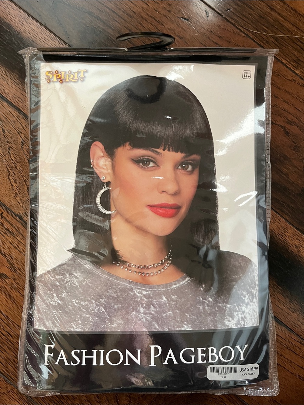 Spirit Fashion Pageboy Wig in Black with Straight Bangs